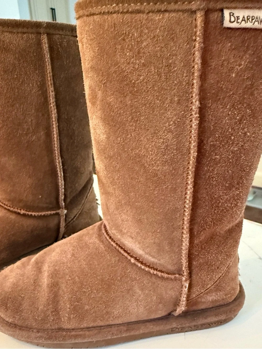 BearPaw suede pull